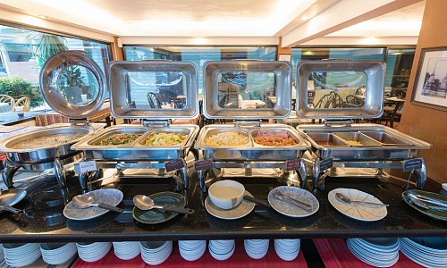 Restaurant & Bar